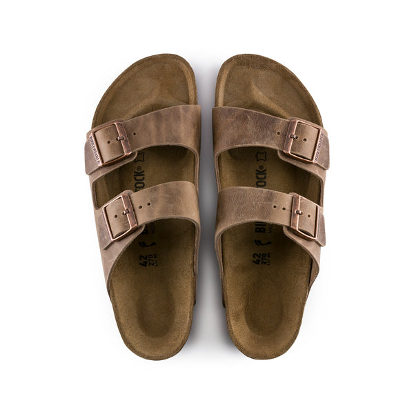 arizona tobacco brown birkenstock Soft Footbed Oiled Leather / 39 Slip into the iconic comfort of Birkenstock with these Big Buckle Arizona Sandals BIRKENSTOCK Arizona Soft Footbed: Tobacco