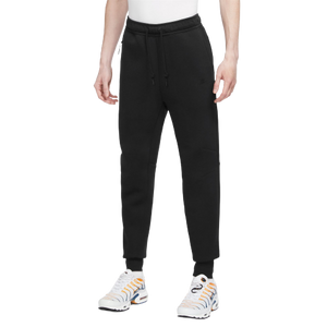 Nike Sportswear Tech Fleece FB8002-010