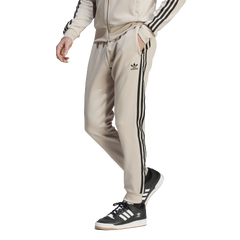 IM4544_3_APPAREL_On_Model_Stan