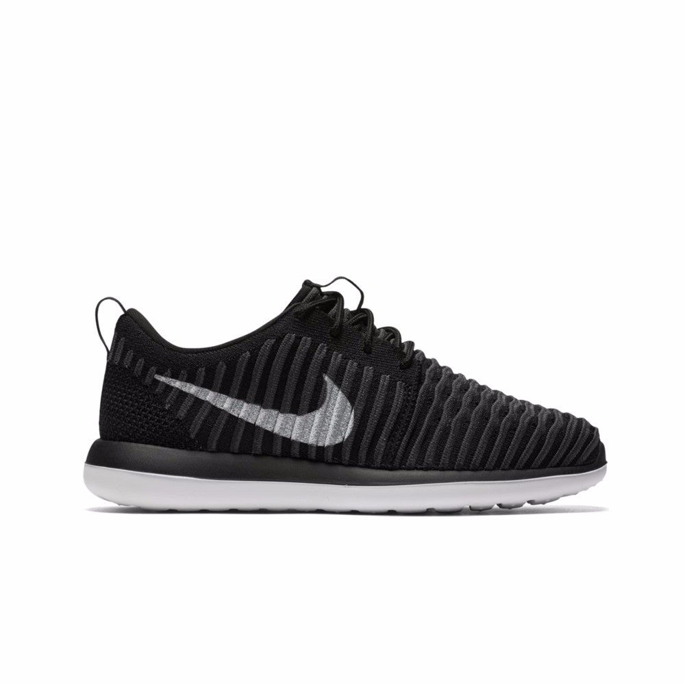 Nike Two Flyknit GS – Theory