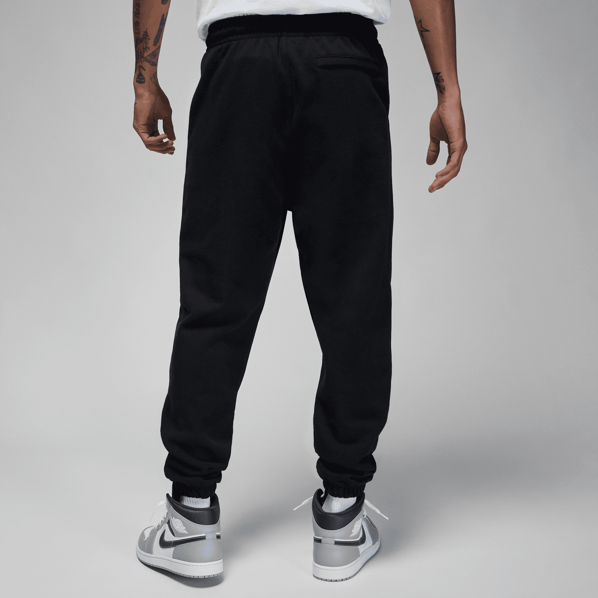 Nike Jordan Essentials (Black/Sail) – Concepts